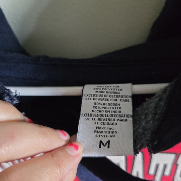 Illinois state redbirds upcycled sweatshirt. Size medium - Picture 4 of 6